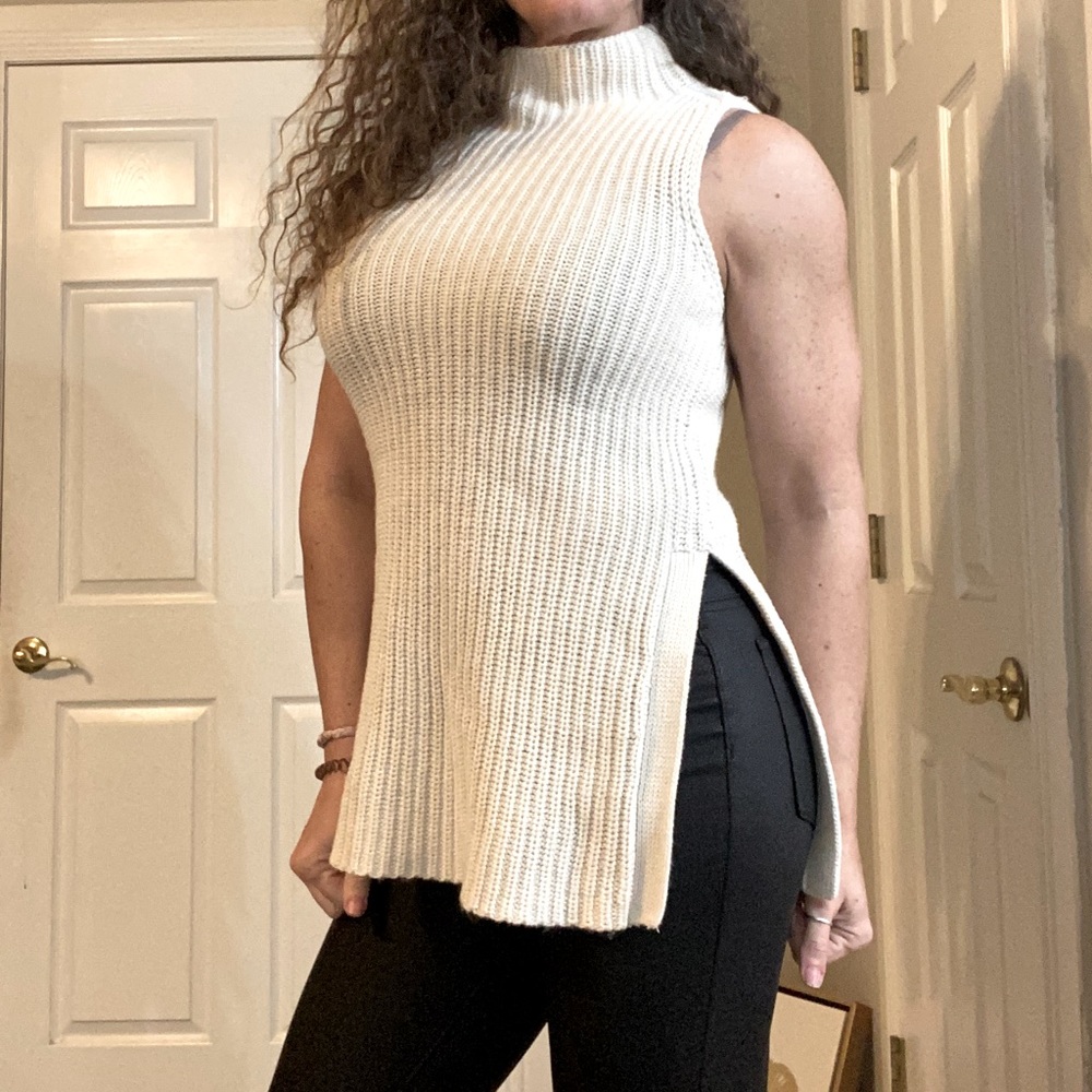 Mock neck sleeveless tunic sweater